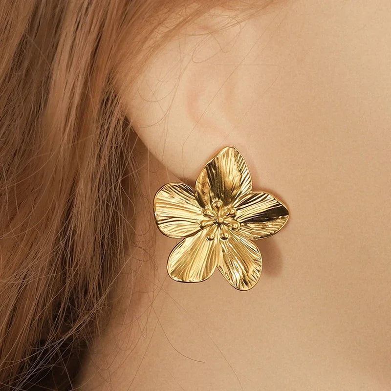 Stylish Vintage Flower Earrings