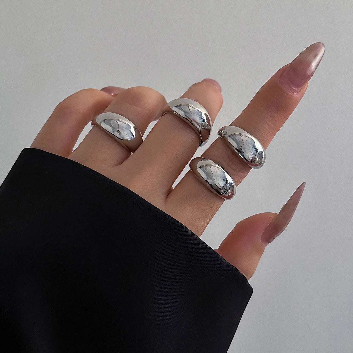 4er-Set Punk Metallringe - gebogene und verstellbare Open-Rings für Damen und Herren, im einfachen Hip-Hop-Stil