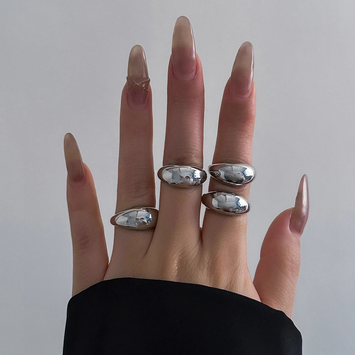 4er-Set Punk Metallringe - gebogene und verstellbare Open-Rings für Damen und Herren, im einfachen Hip-Hop-Stil